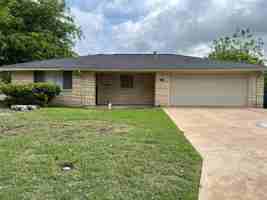 featured image of 612 Bluebonnet Dr