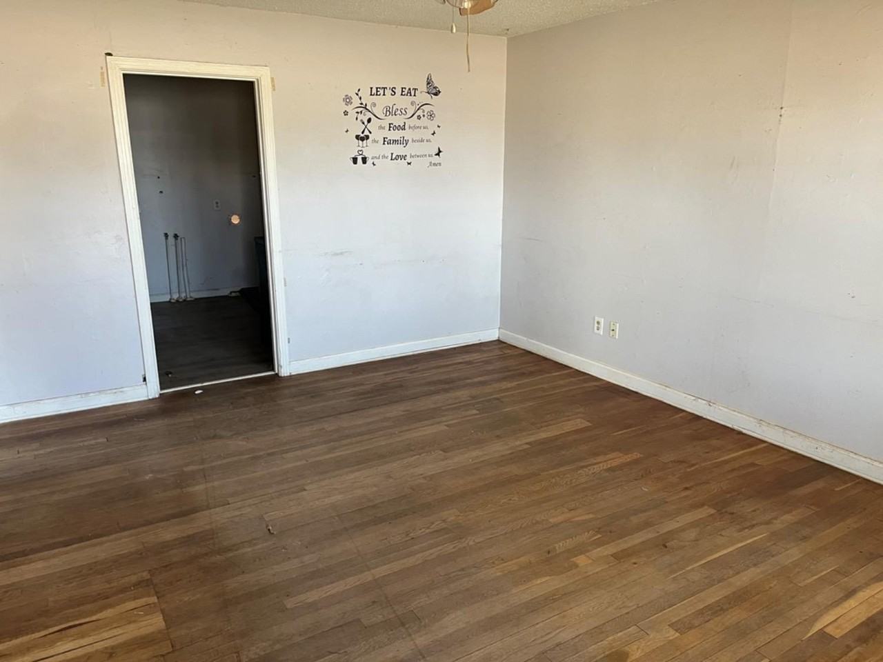 2011 35th St - Photo 2 of 8