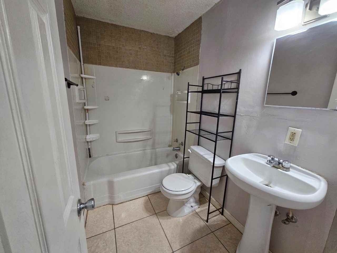 2011 35th St - Photo 7 of 8