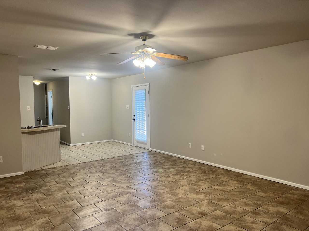 3415 49th St #B - Photo 2 of 17