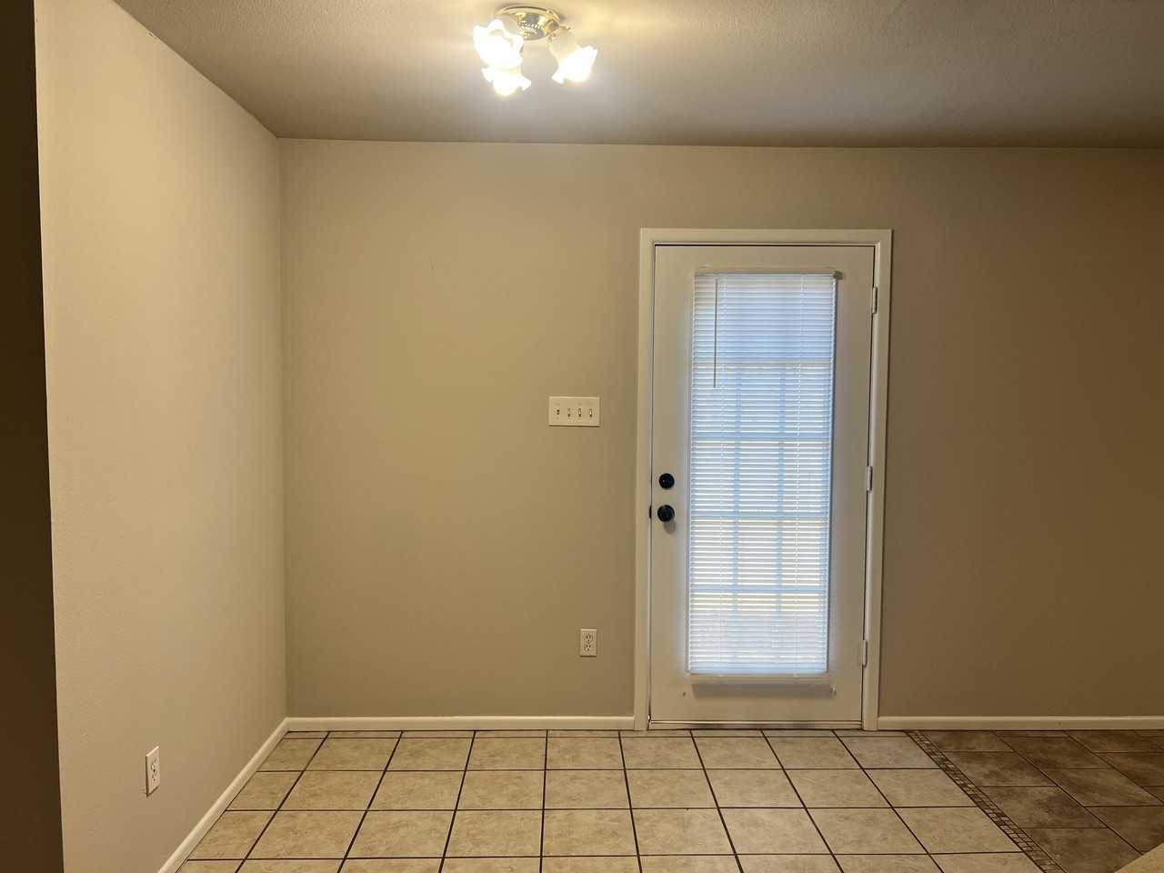 3415 49th St #B - Photo 5 of 17