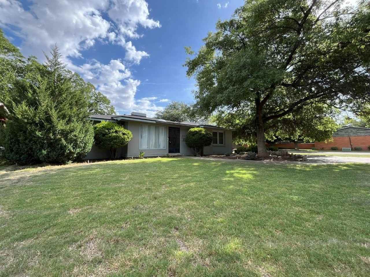 3602 41st St - Photo 3 of 23