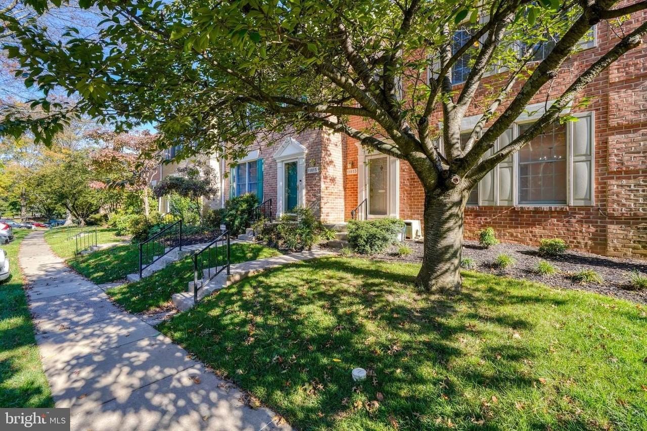 11813 Sherbourne Dr - Photo 2 of 41