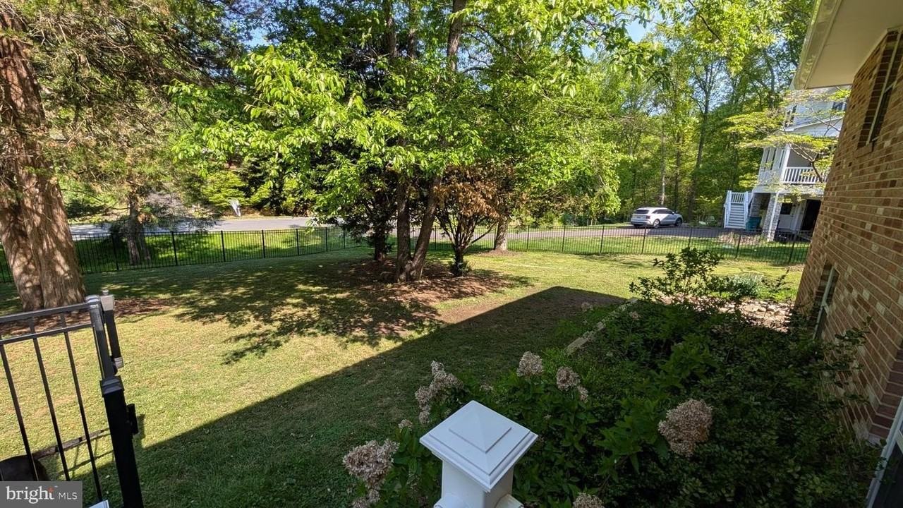 15715 Tierra Dr - Photo 6 of 40