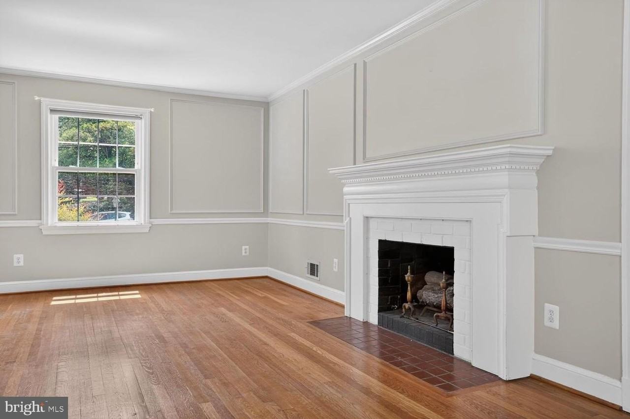 4739 Dittmar Rd - Photo 2 of 33