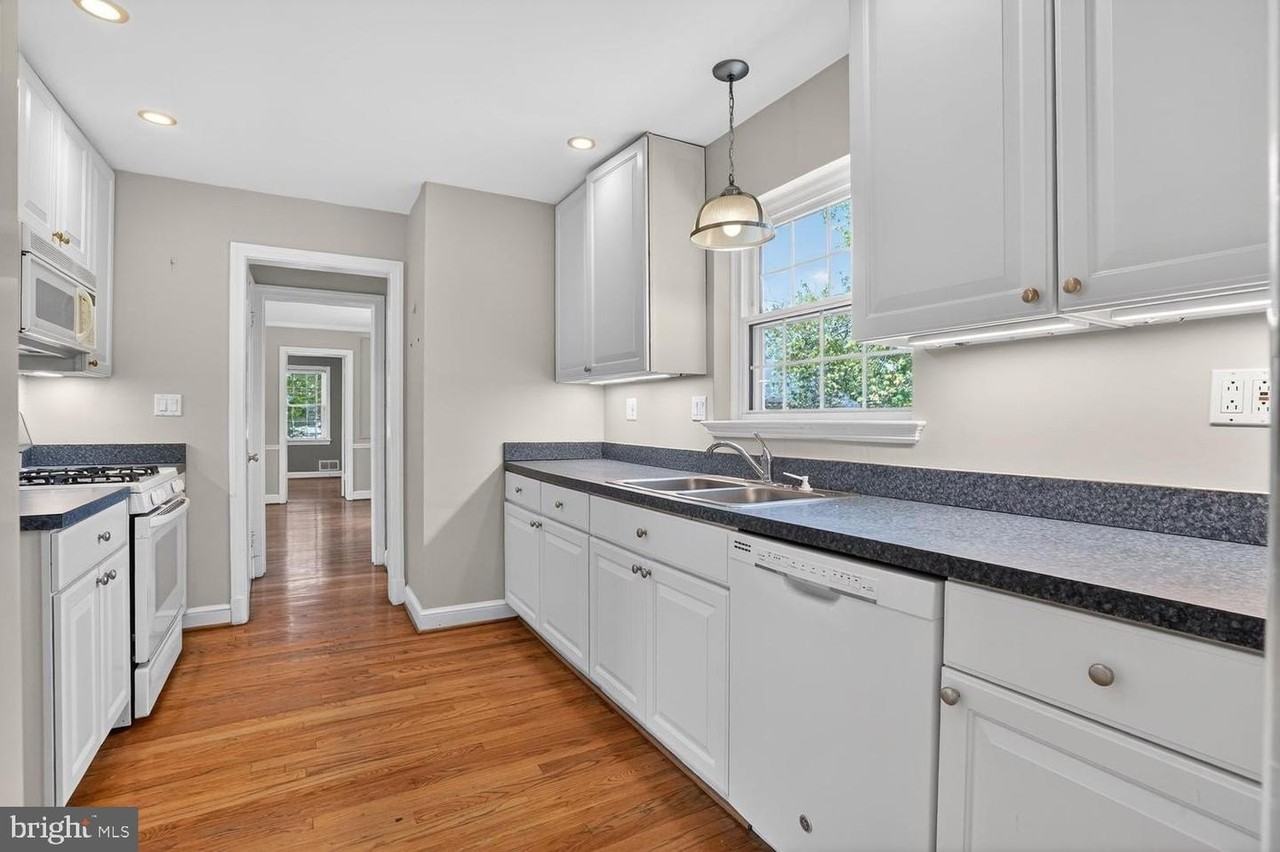 4739 Dittmar Rd - Photo 3 of 33