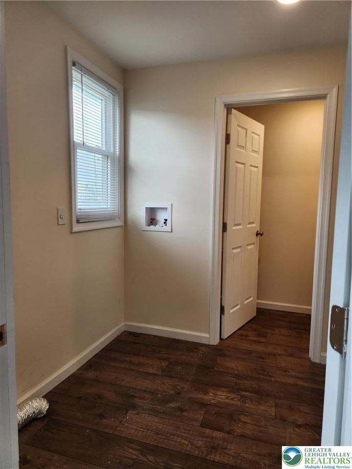 28 Park St - Photo 6 of 13