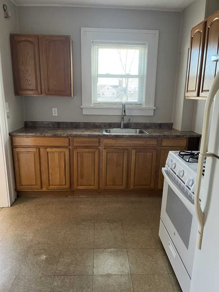 40 Newcomb St - Photo 3 of 6