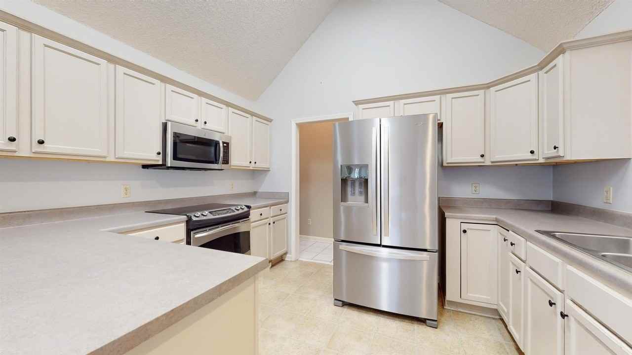 195 Cross Point Dr - Photo 4 of 15