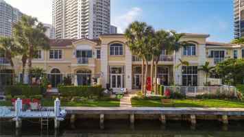 featured image of 3705 Ne 214th St #13