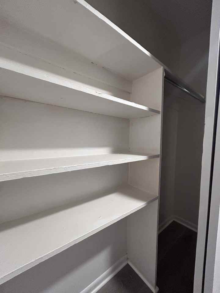 1243 Summit Street - Photo 4 of 6