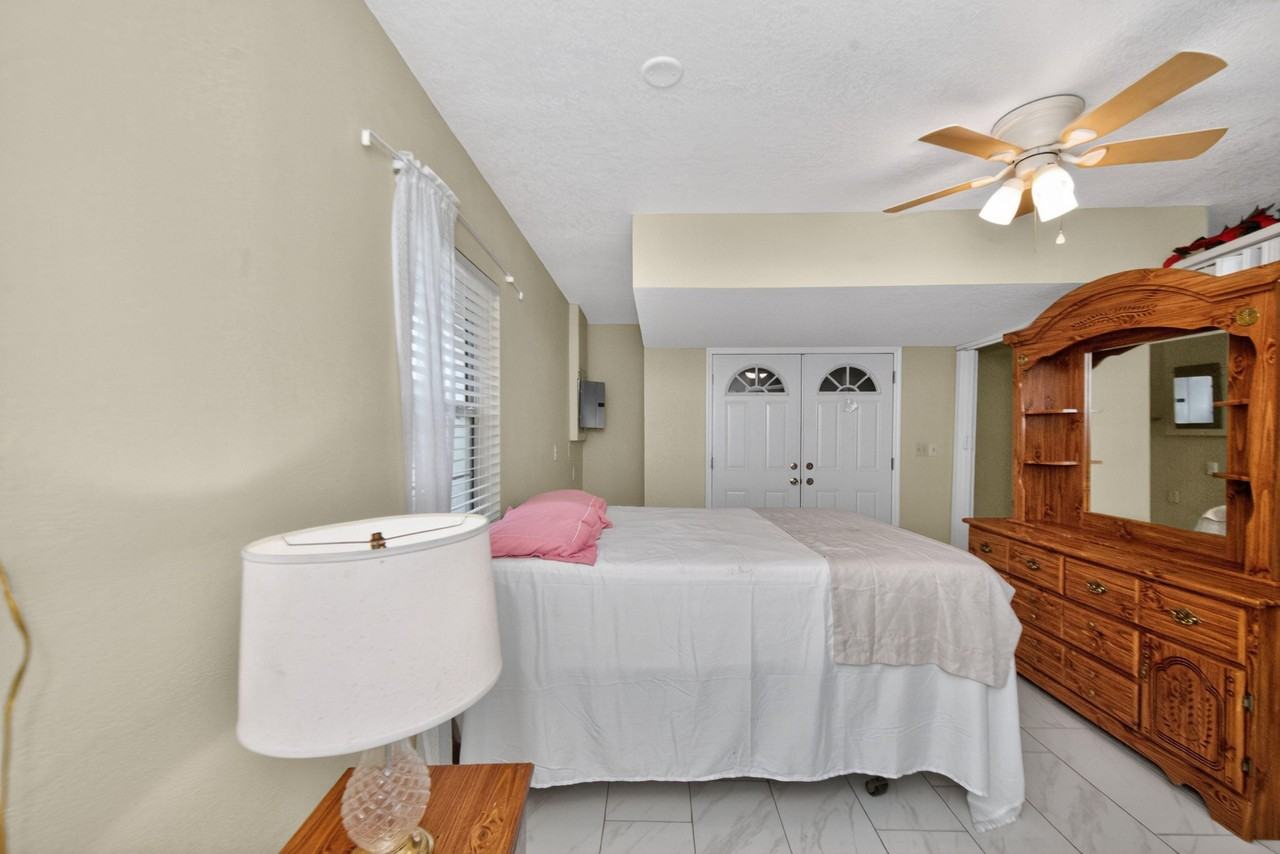 Sw 43rd Terrace Rd - Photo 3 of 12