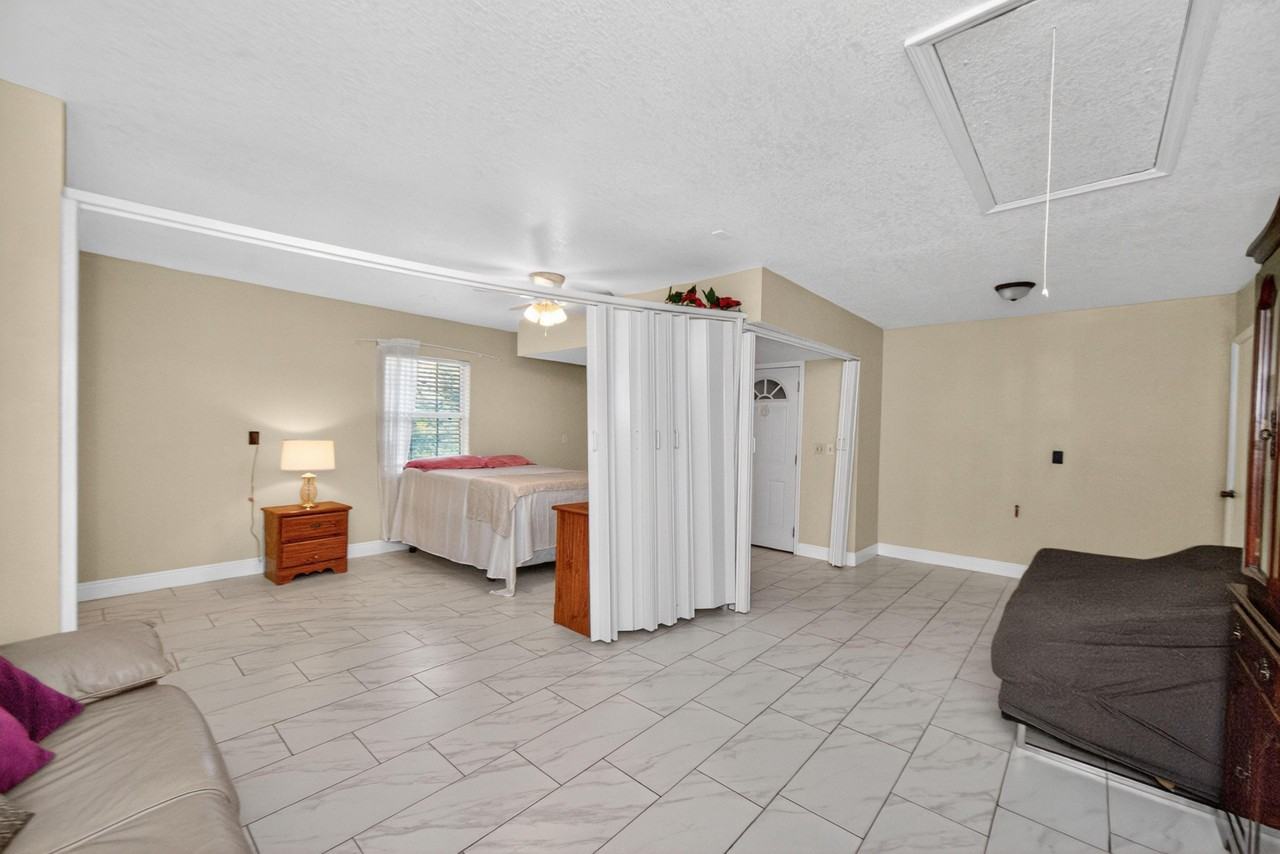 Sw 43rd Terrace Rd - Photo 5 of 12