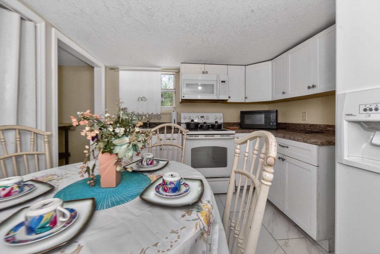 Sw 43rd Terrace Rd - Photo 7 of 12