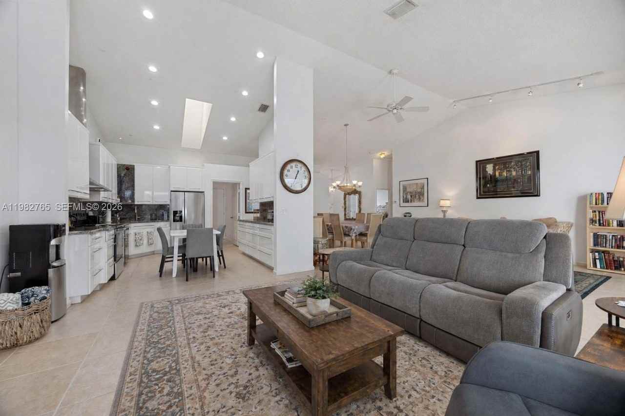 8962 Se Riverfront Ter - Photo 6 of 20