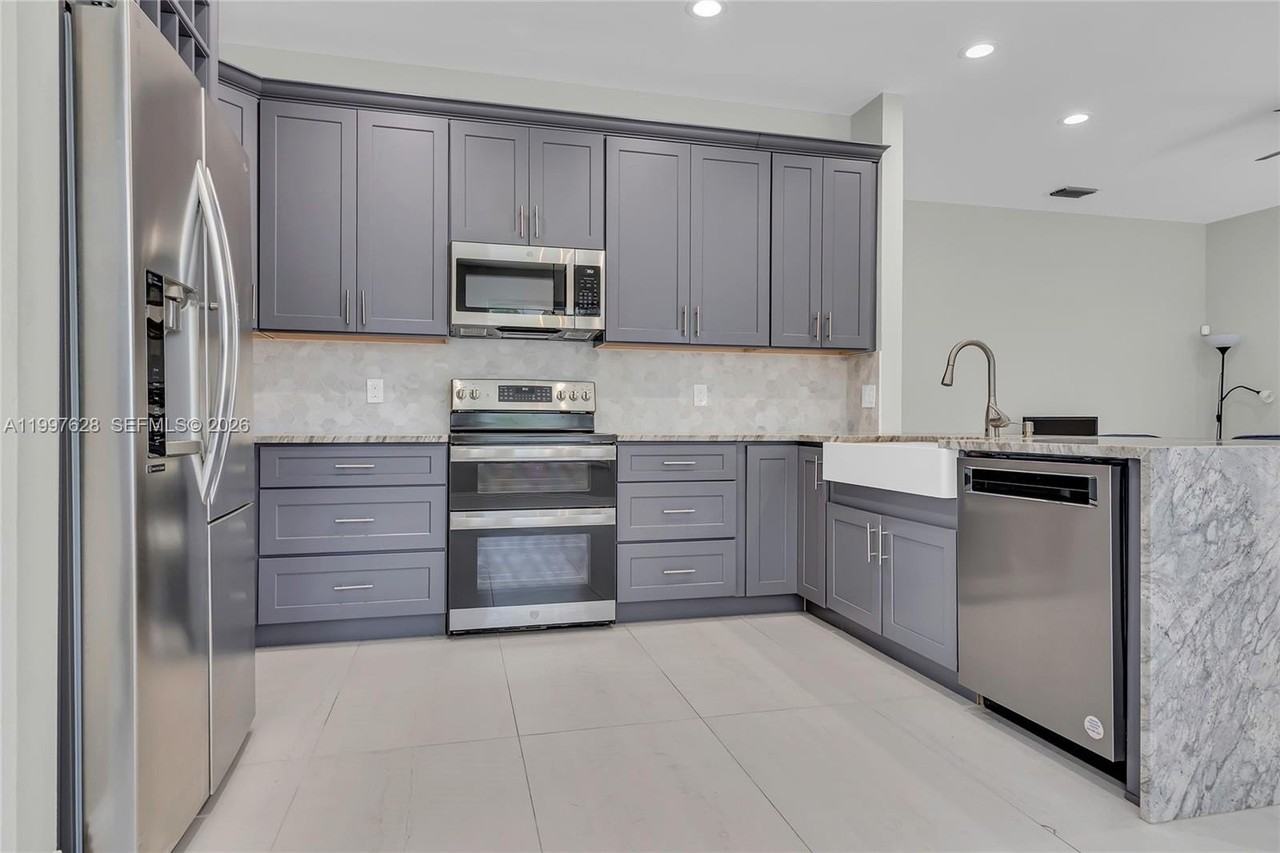 10974 N Danbury Way - Photo 5 of 26