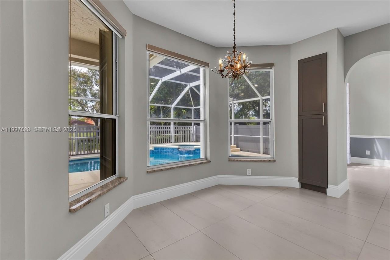 10974 N Danbury Way - Photo 7 of 26