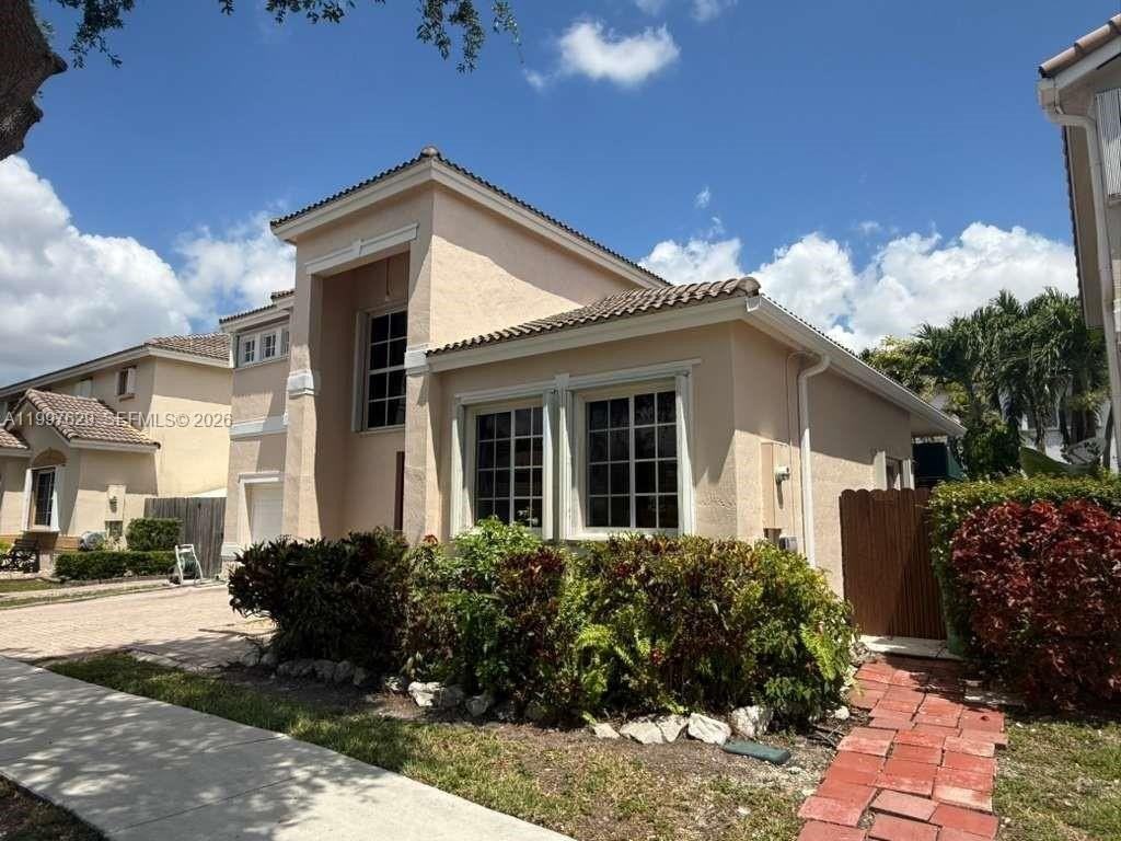 10873 Nw 53rd Ln - Photo 3 of 10
