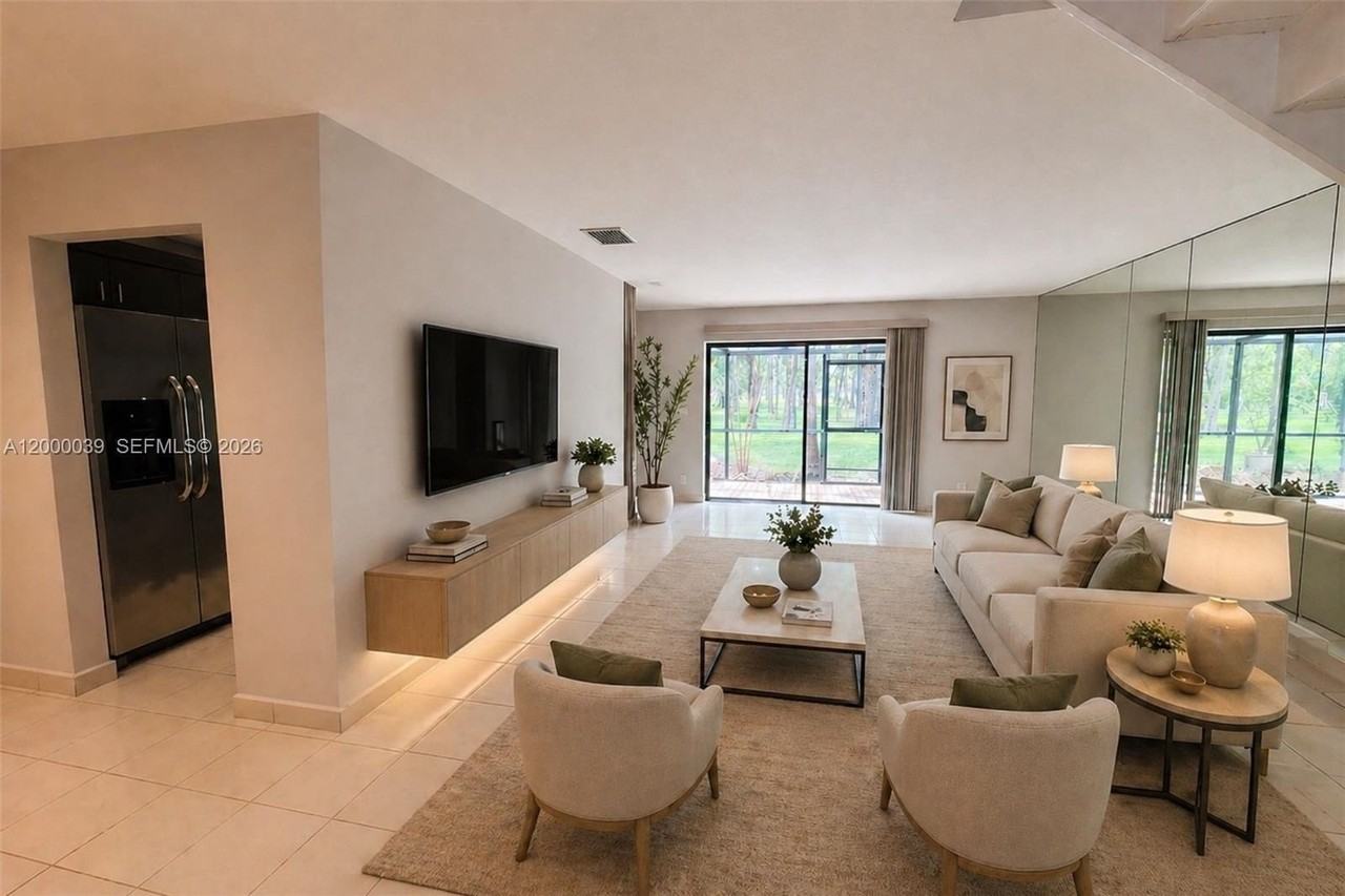 2215 Nw 45th Ave #2215 - Photo 3 of 47