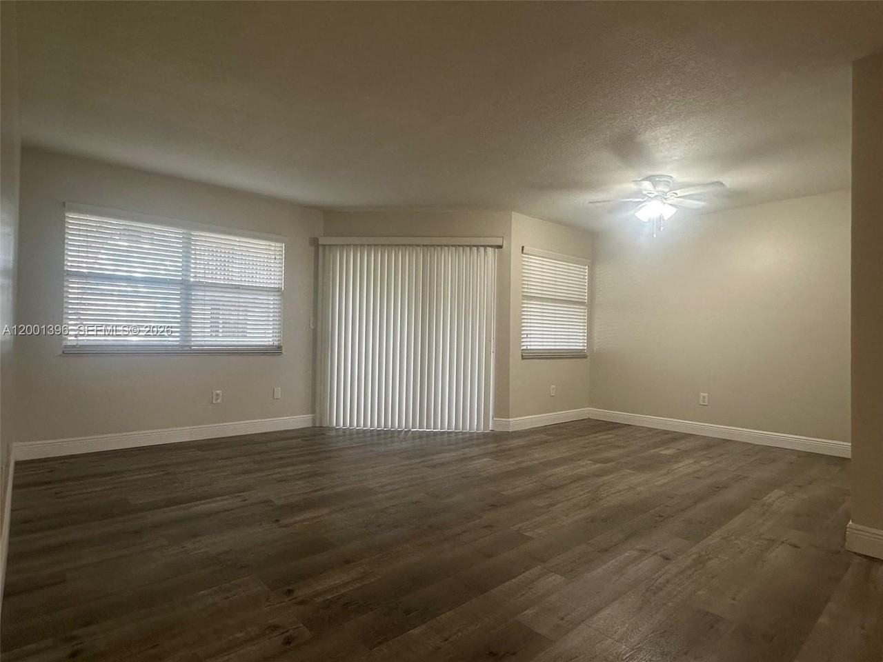 2005 Se 27th Dr #103 - Photo 2 of 12