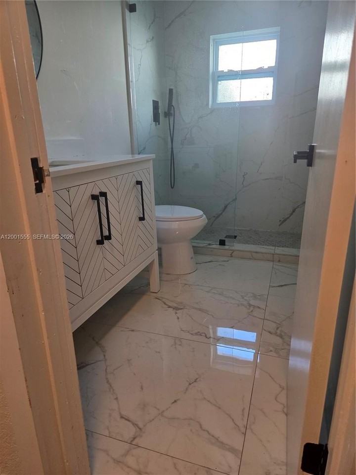 2273 Sw 5th St #1 - Photo 5 of 26