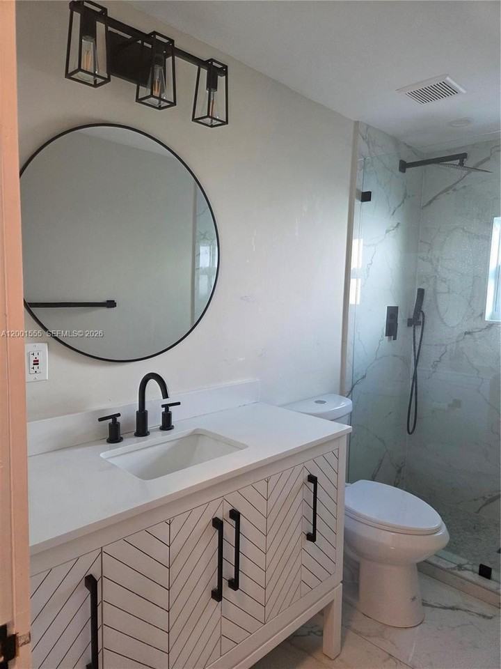 2273 Sw 5th St #1 - Photo 6 of 26