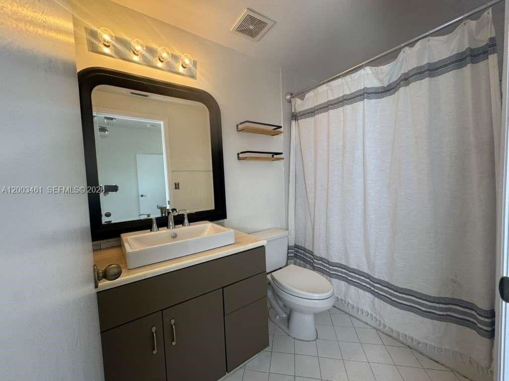1943 Madeira Dr #1943 - Photo 6 of 8