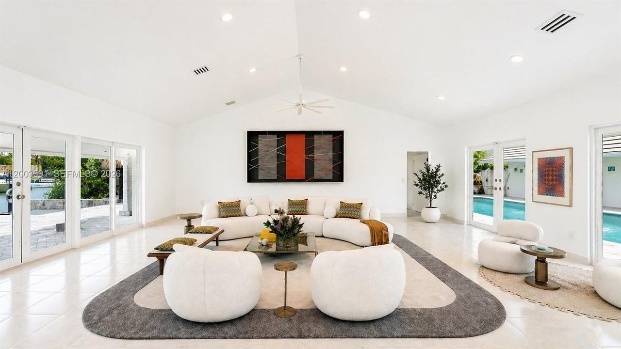 141 Cape Florida Dr - Photo 4 of 17