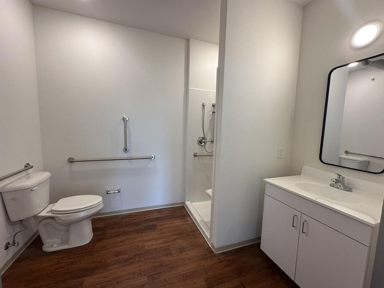 Tama Too Apartments - Photo 5 of 35