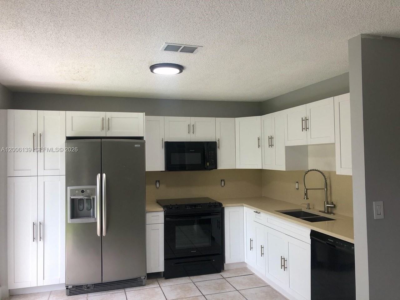 15167 Sw 94th Ter #1 - Photo 5 of 10