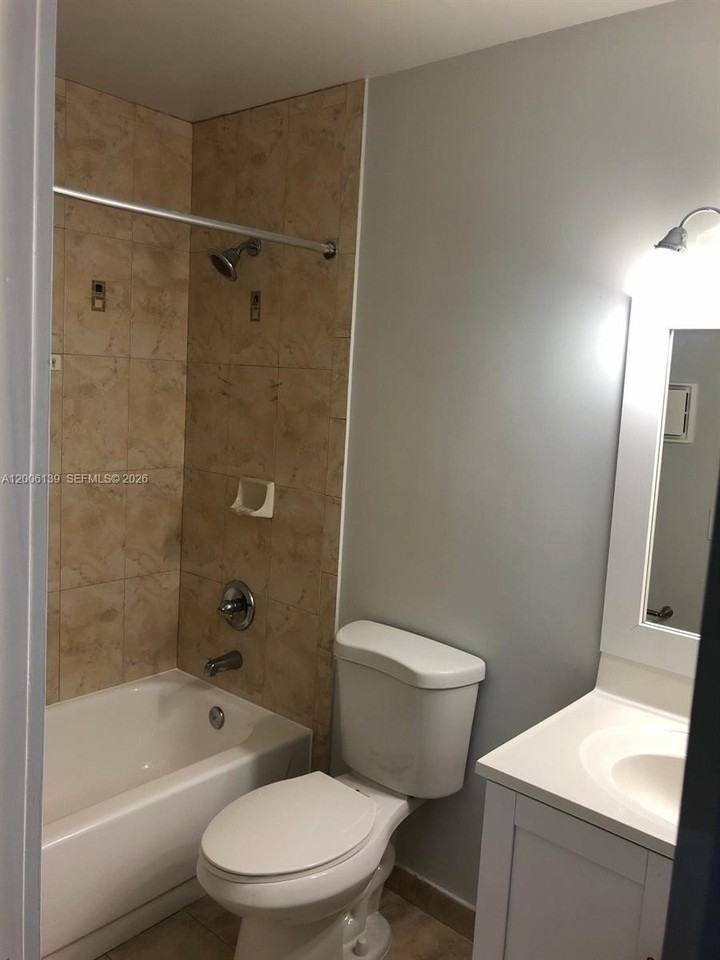 15167 Sw 94th Ter #1 - Photo 7 of 10