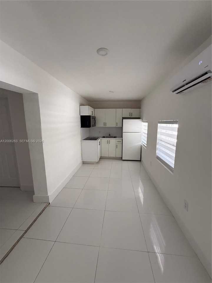 6716 Nw 6th Ave #2 - Photo 3 of 19