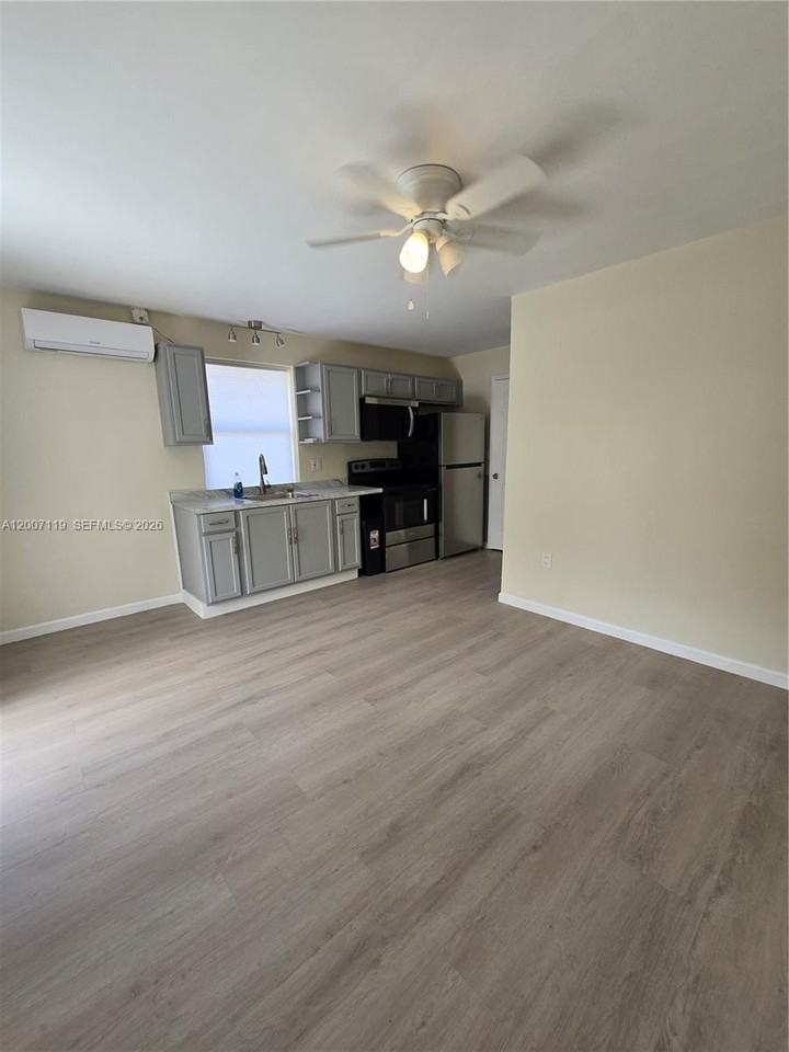 5936 Fillmore St #3 - Photo 4 of 11