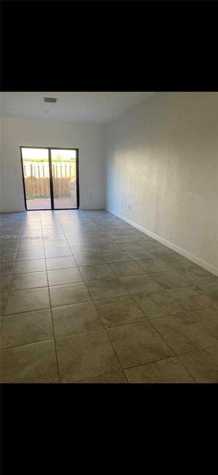 25180 Sw 114th Ave #10 - Photo 5 of 11