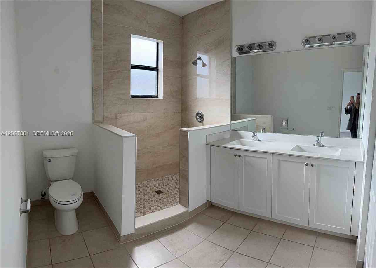 25180 Sw 114th Ave #10 - Photo 5 of 11