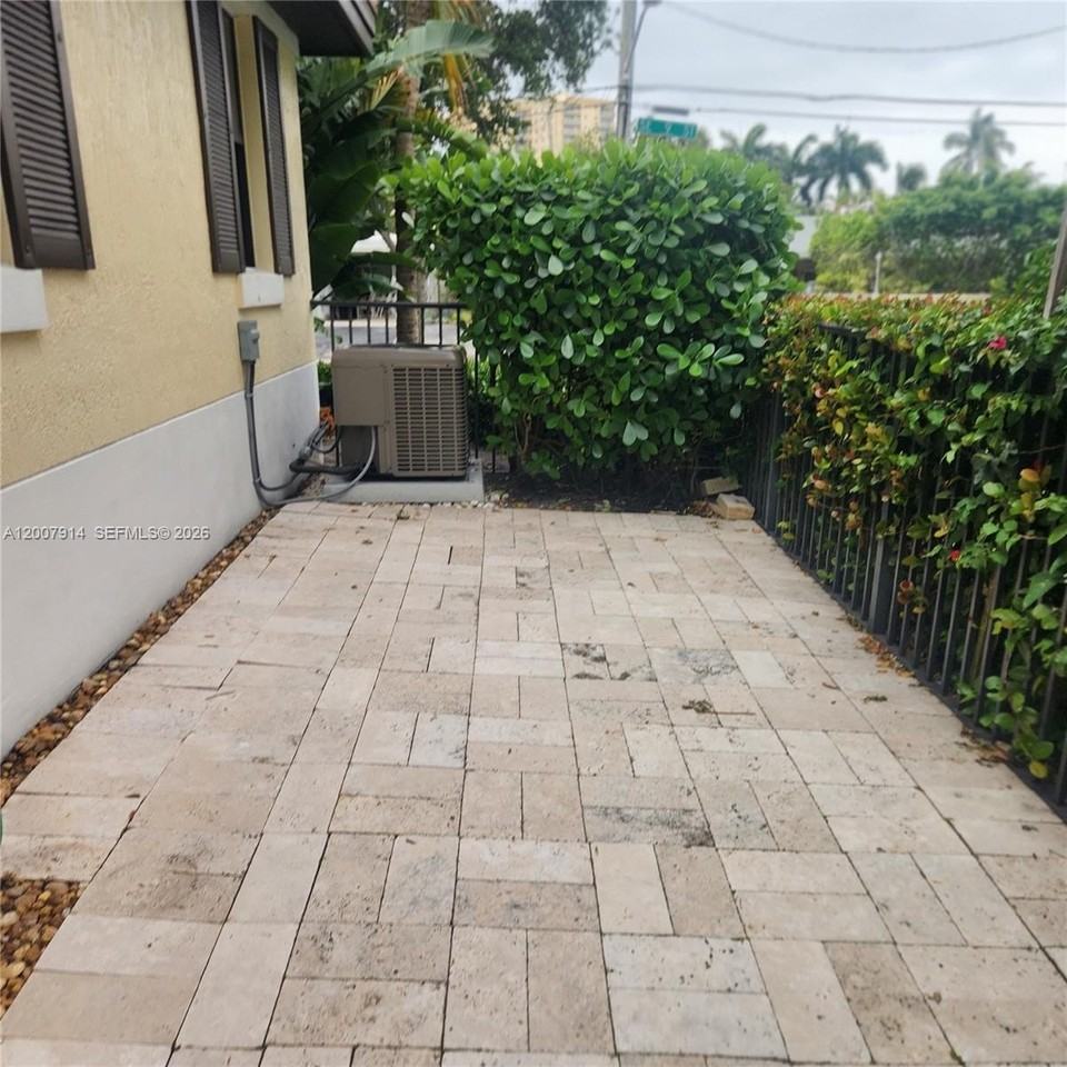 843 S Ocean Blvd #843 - Photo 3 of 45