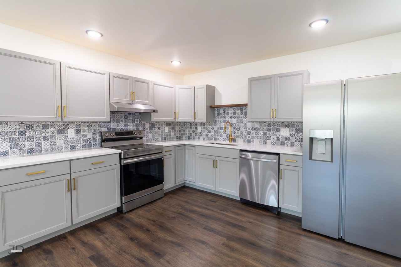 1310 Eleanor St #1 - Photo 6 of 31