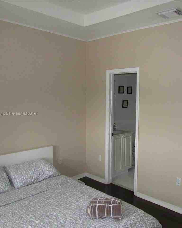 10763 Nw 83rd Ter #5-26 - Photo 5 of 16