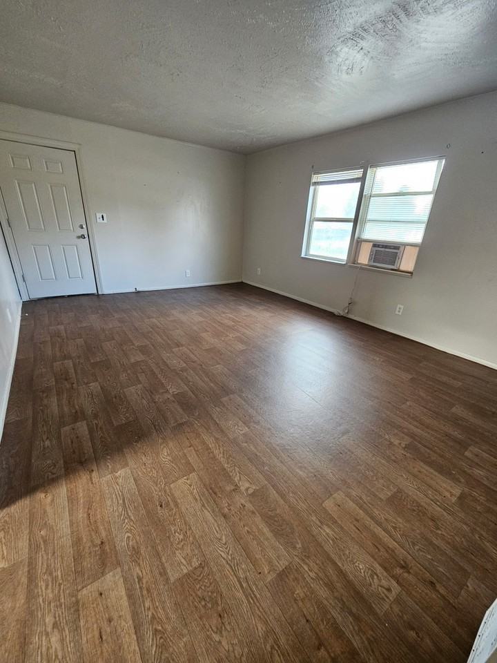 460 N 3rd W #1 - Photo 2 of 15
