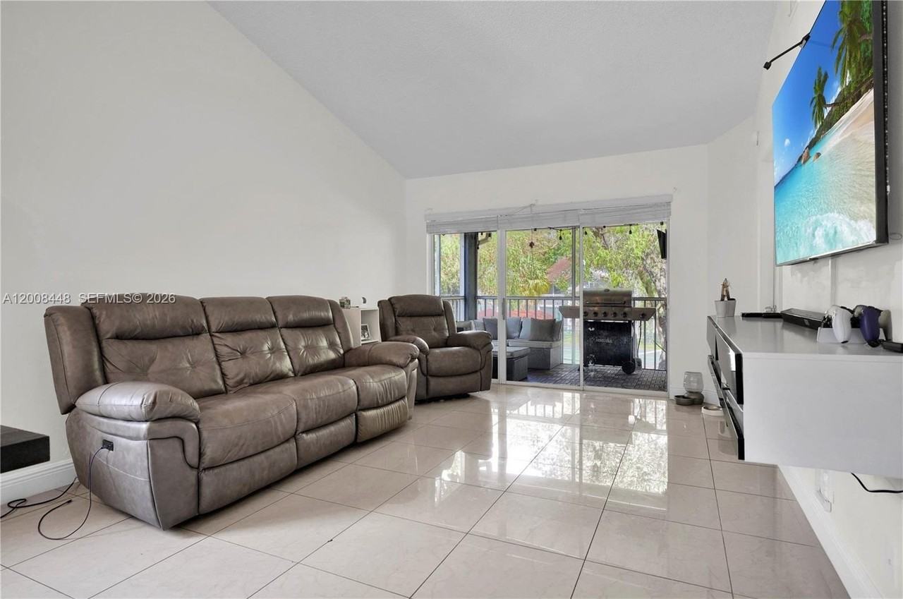 9503 Sw 140th Ct #9503 - Photo 2 of 33