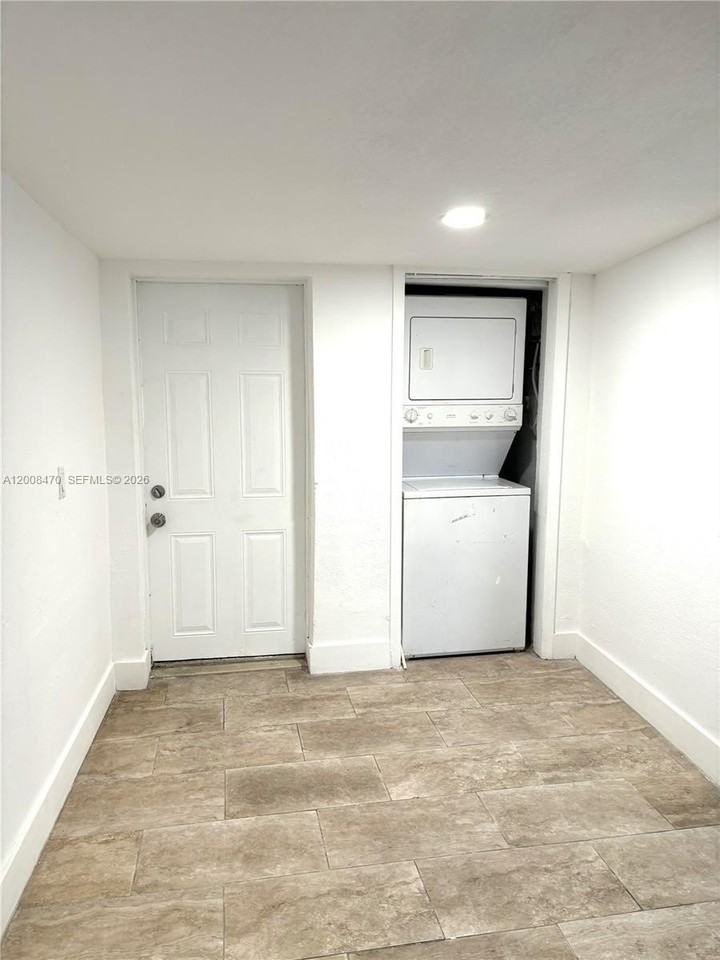 1416 Sw 33rd Ct #0 - Photo 4 of 17