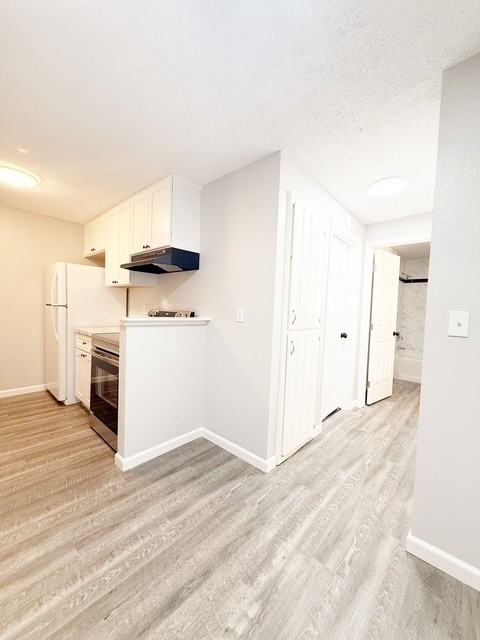 Crystal Grove Apartments - Photo 6 of 50