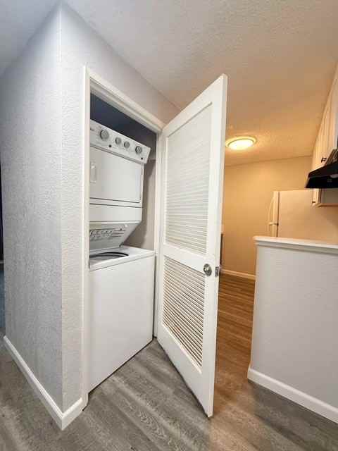 Crystal Grove Apartments - Photo 7 of 50