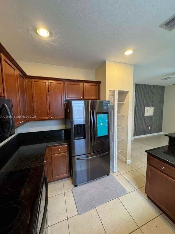 11668 Nw 88th Ln #11668 - Photo 5 of 27