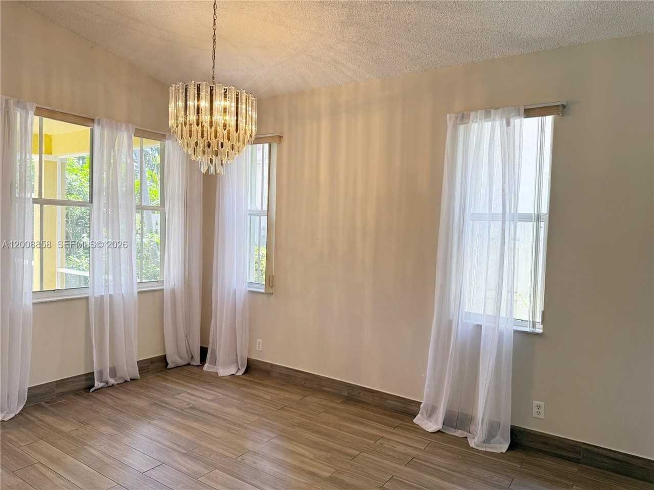 756 Sand Creek Cir - Photo 7 of 17