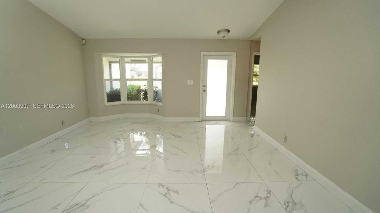 3160 Nw 101st Ave #0 - Photo 4 of 17