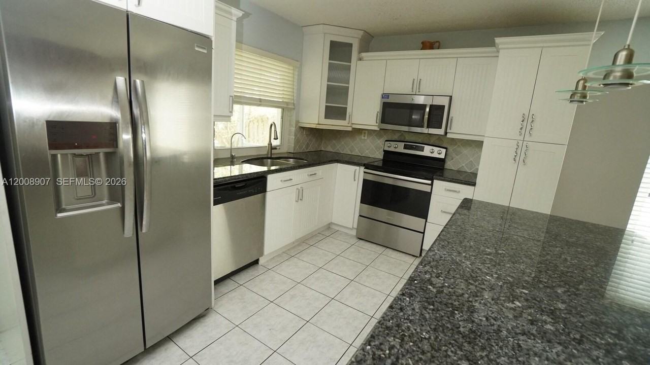 3160 Nw 101st Ave #0 - Photo 6 of 17