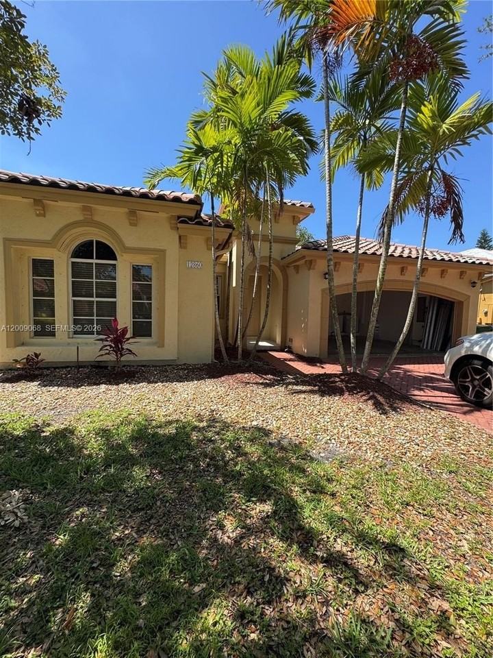 12860 Sw 51st St - Photo 4 of 29