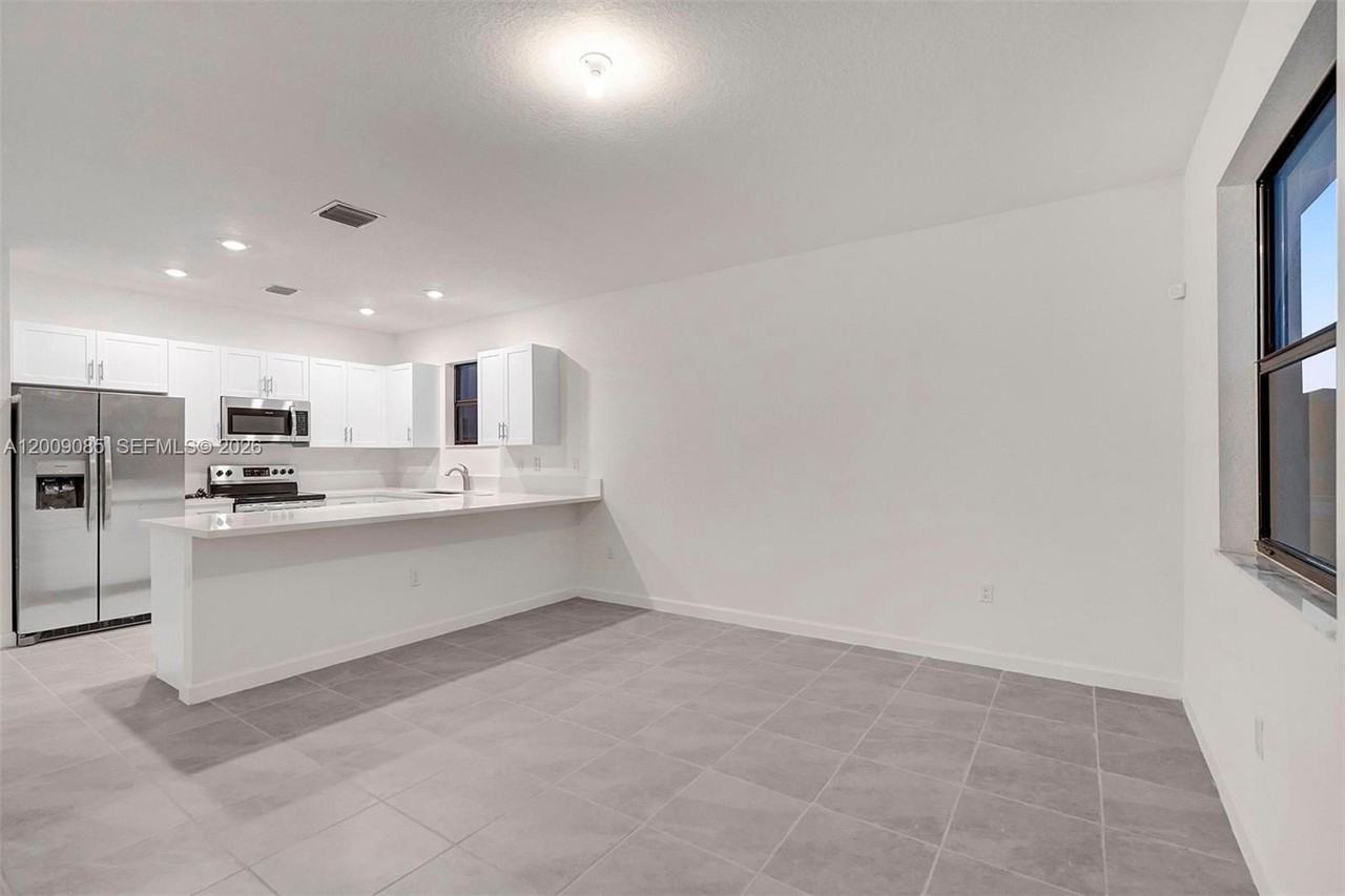 13417 Sw 285th St #13417 - Photo 5 of 50