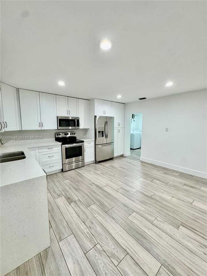 11770 Sw 178th Ter - Photo 4 of 13